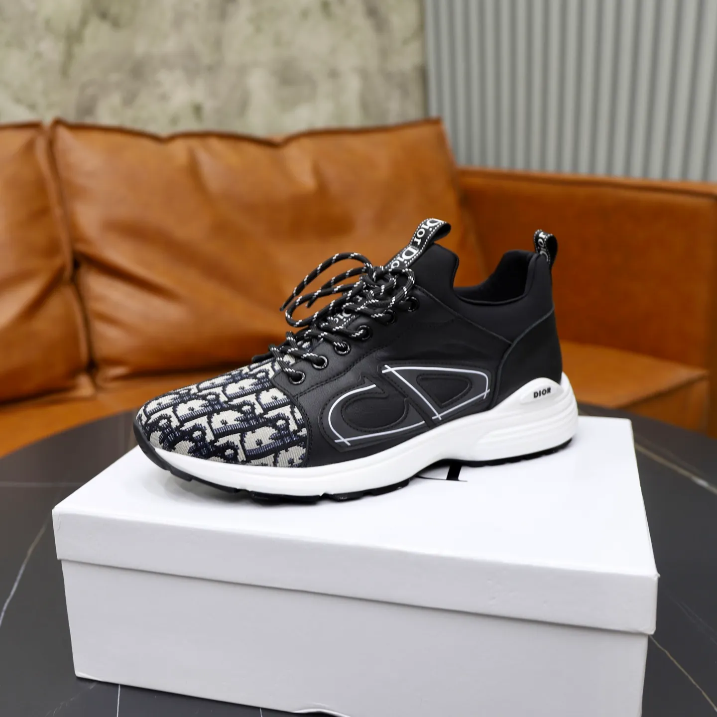 Ex-factory price: 462💰🙅‍♂️🙅‍♂️🙅‍♂️ Brand: Dior DIOR Standard code: 38-44 (45 customized) Grade: Same as the official website Material: Original material splicing Comfortable and breathable lining Lightweight and wear-resistant sports outsole Style category: Men's fashionable casual shoes Running sneakers Distinguished luxury brand elements Top luxury Color: actual picture color